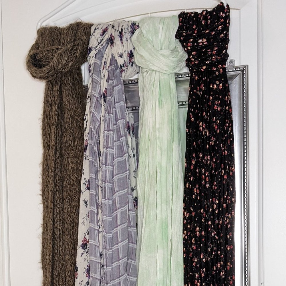 ⭐4/$30 ⭐ Scarf Lot Bundle - 4 Scarves